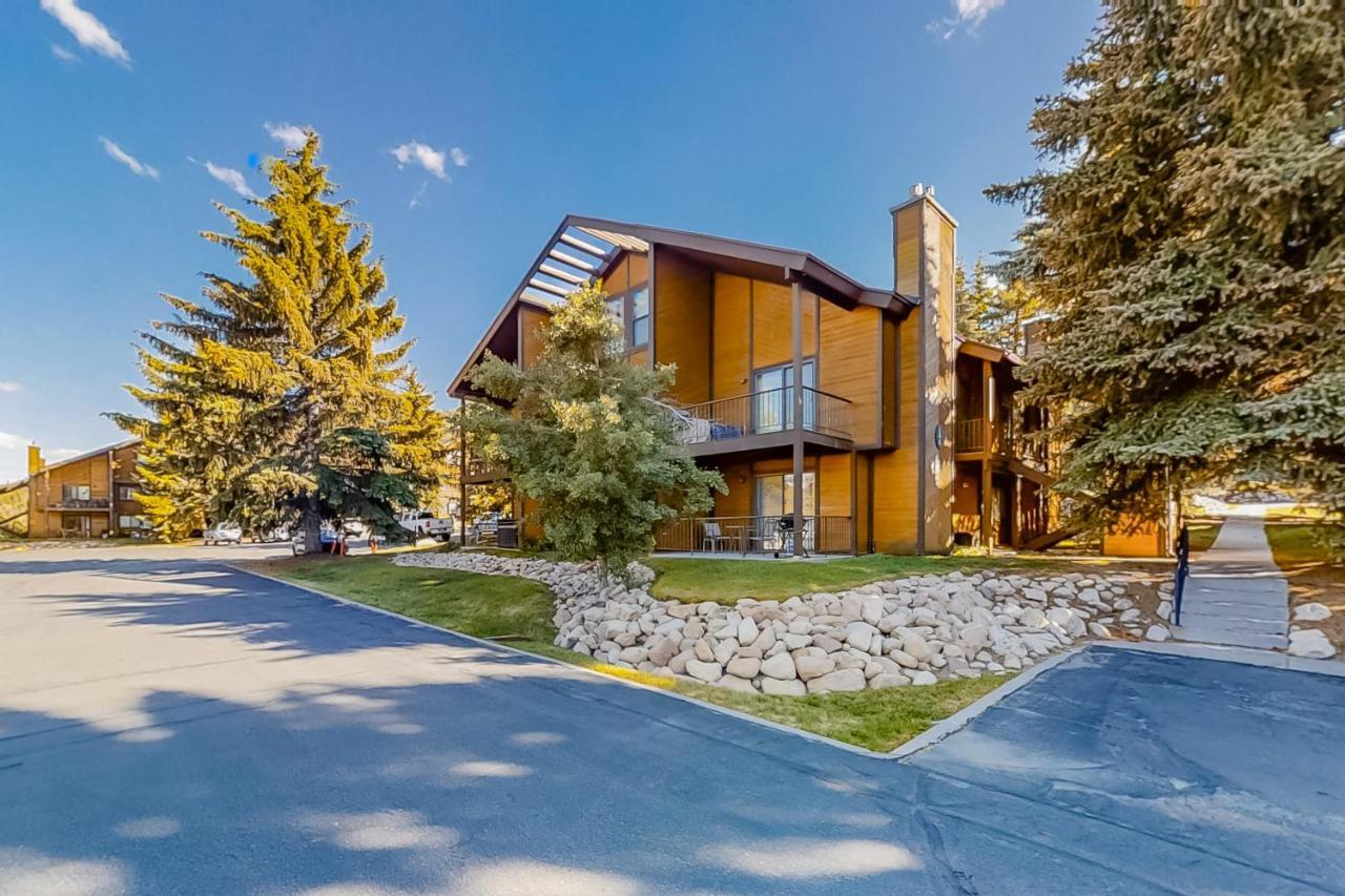 Апартаменты Alpine Gem Парк-Сити Экстерьер фото